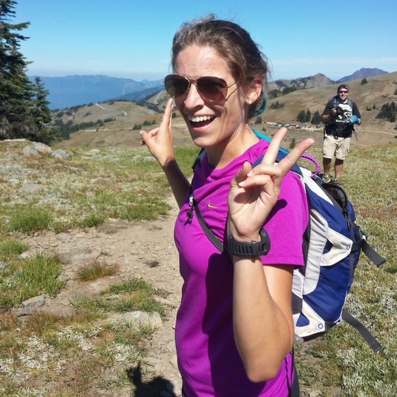 Meet your Posher, Jennifer lauren - Picture 1 of 1